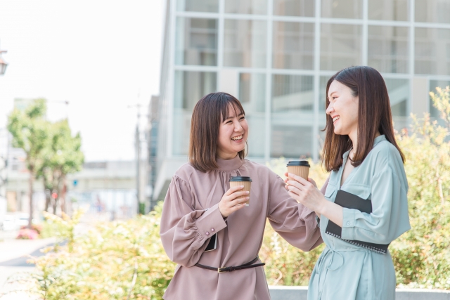 2人の女性