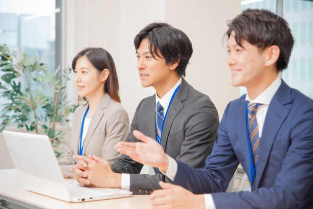 3人の面接官