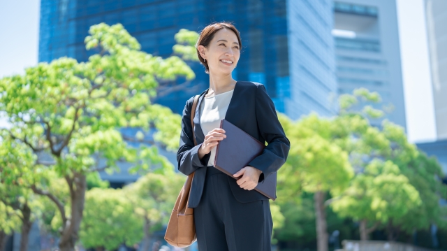 仕事がうまくいっている女性