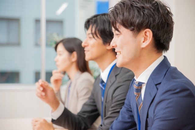 3人の面接官